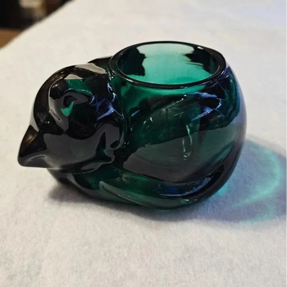 Vintage Indiana Glass Emerald Green Sleeping Cat Votive Tea Light Holder - Picture 2 of 8